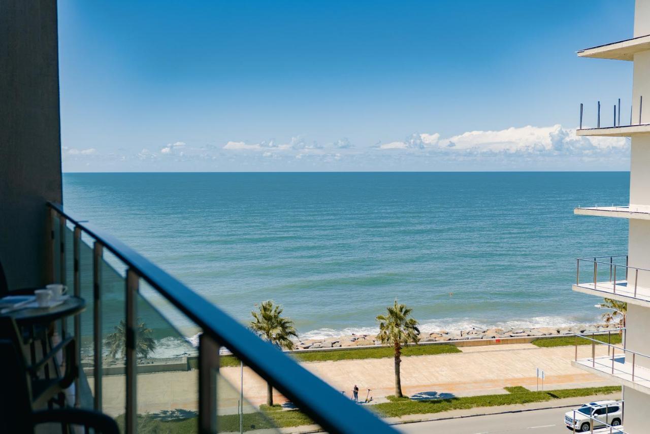 G-Point New Beach Batoumi Extérieur photo