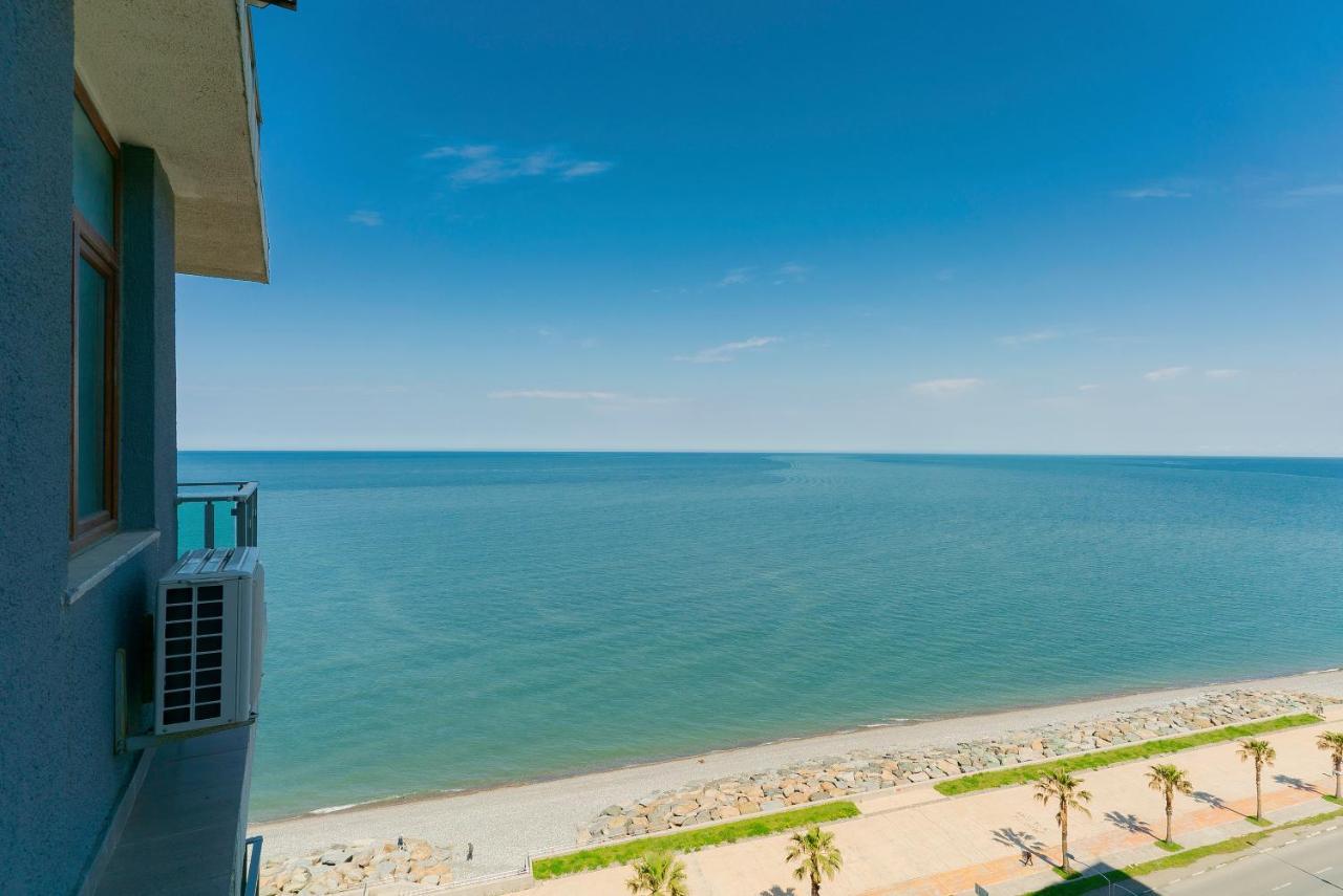 G-Point New Beach Batoumi Extérieur photo