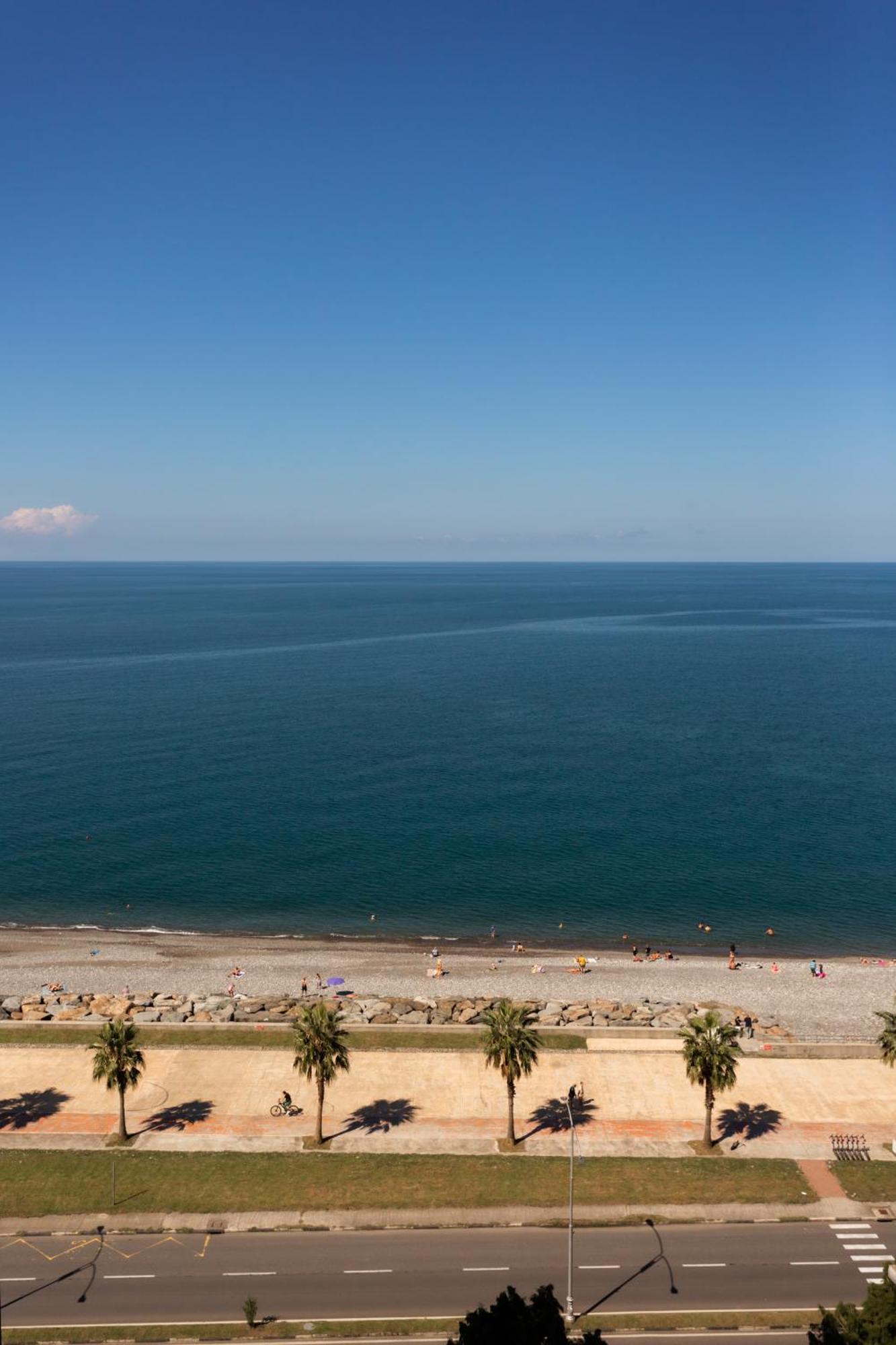 G-Point New Beach Batoumi Extérieur photo